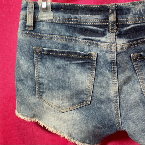RUE21 STAR JEAN SHORTS SIZE 5/6 - Picture 7 of 9